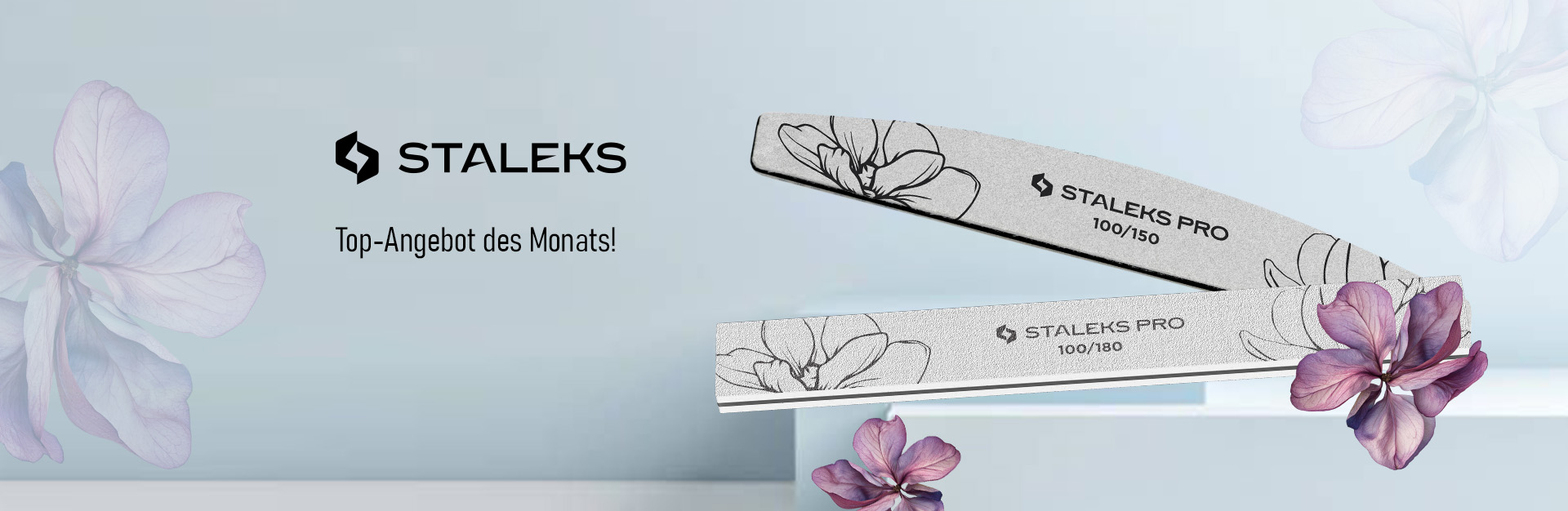 Zwei Nagelfeilen auf einem hellblauen Untergrund